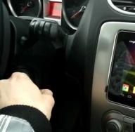Подключение планшета Android в автомобиле